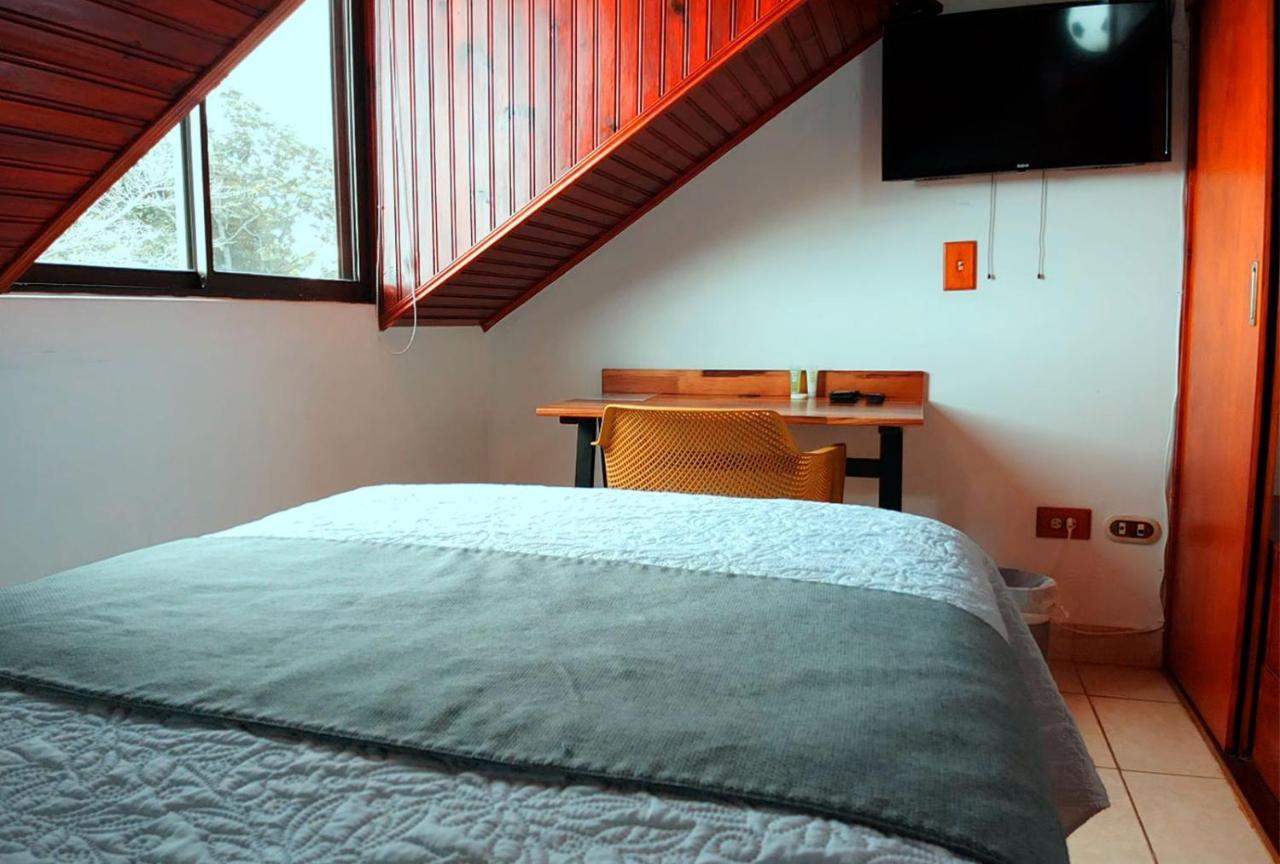 Trebol Amarillo Bed & Breakfast Escazú Extérieur photo